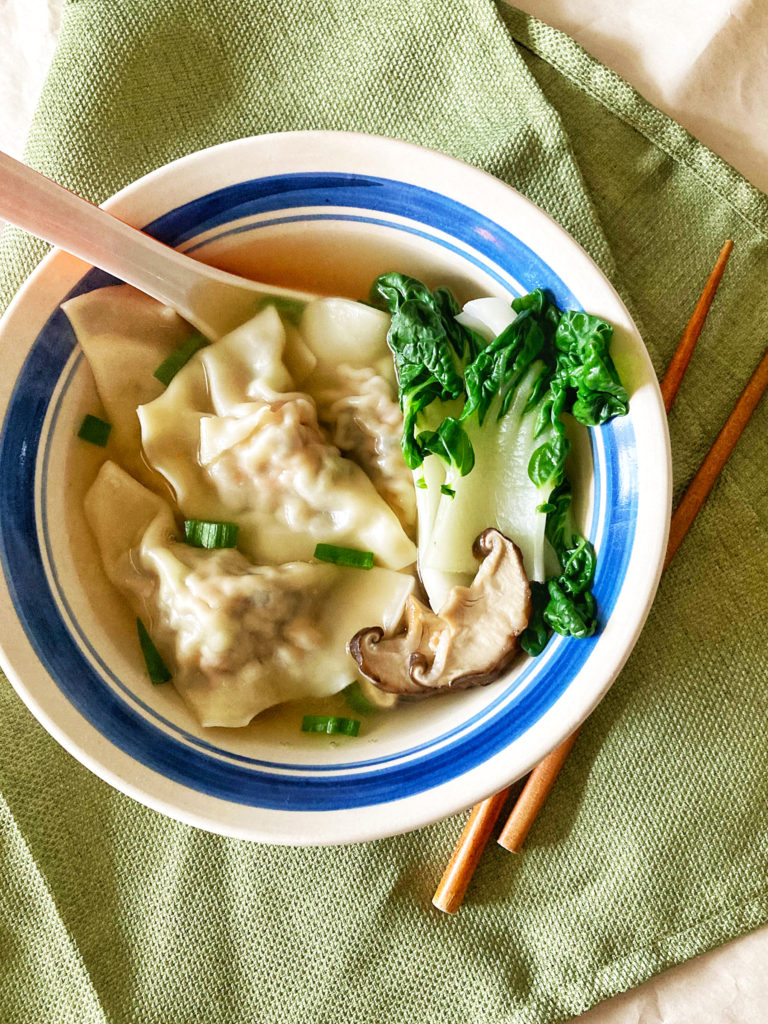 Pork & Shrimp Soup Dumplings 金牌虾肉小笼包